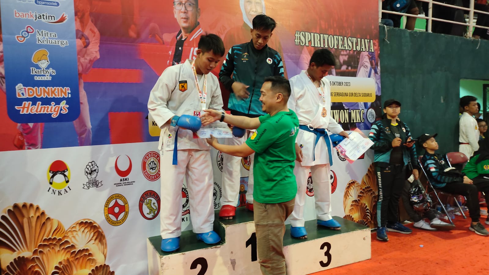 Gambar SMA Barunawati Raih Juara 2 dalam Lomba karate di Ultah ke-78 Jawa Timur